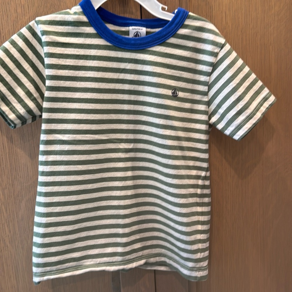 Petit Bateau Boys Tshirt size 6